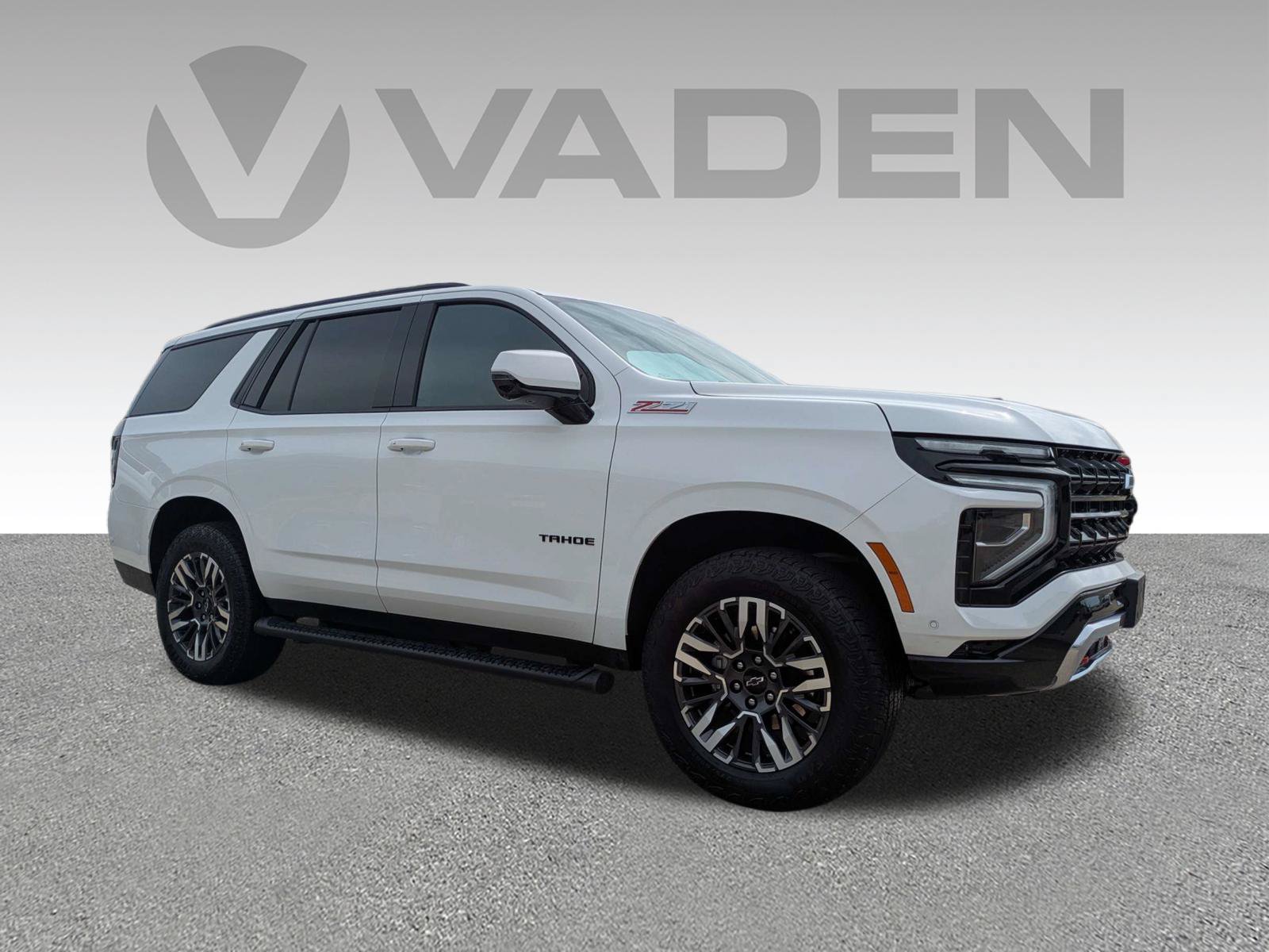 Used 2026 Chevrolet Tahoe Z71 w/ Comfort Package AWD/4WD image 3
