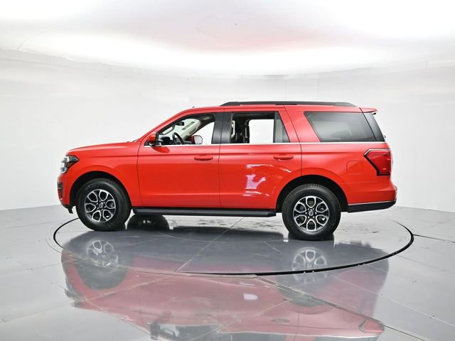 Used 2024 Ford Expedition XLT image 7