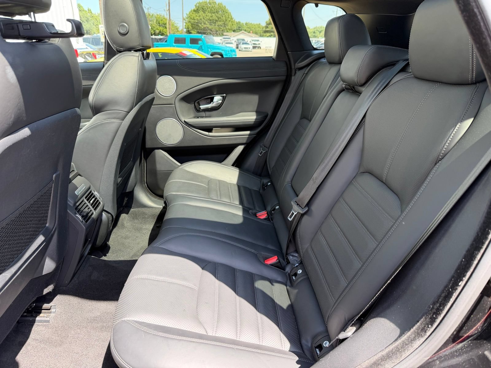 Used 2019 Land Rover Range Rover Evoque HSE Dynamic AWD/4WD image 23