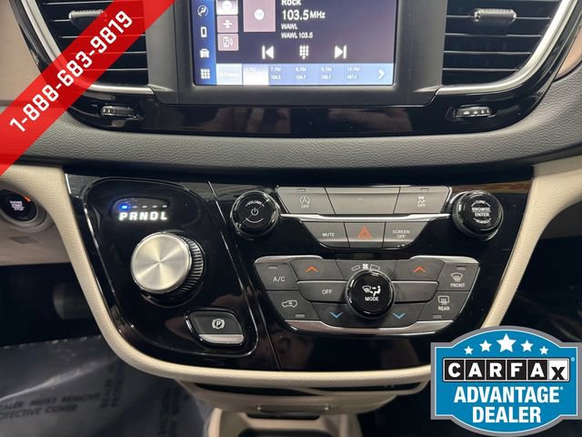 Used 2023 Chrysler Voyager LX image 4