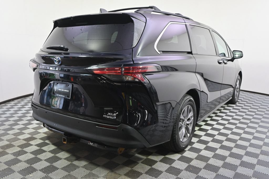 Used 2021 Toyota Sienna XLE w/ XLE Plus Package AWD/4WD image 6