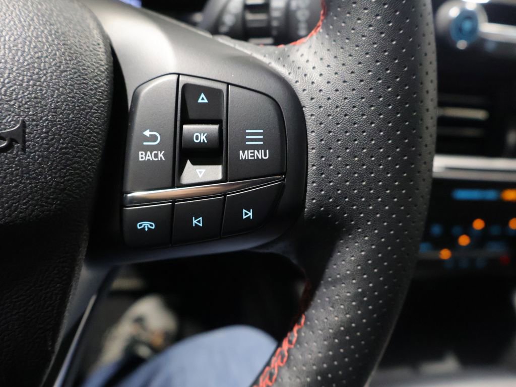 Used 2025 Ford Escape ST-Line Select AWD/4WD image 35