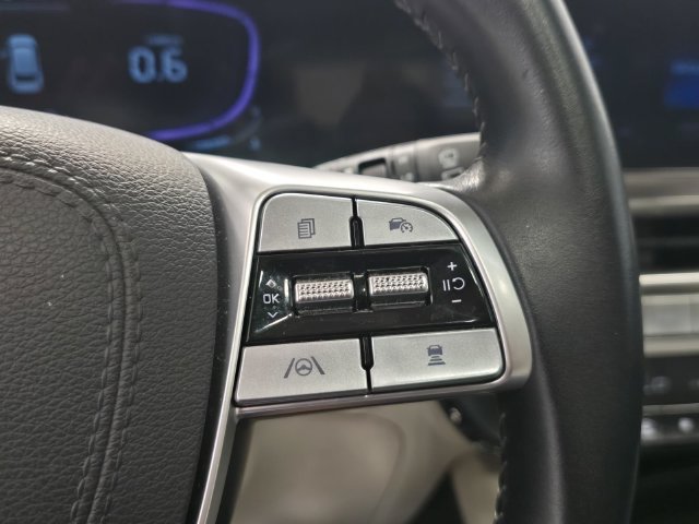 Used 2025 Kia Telluride S FWD image 12