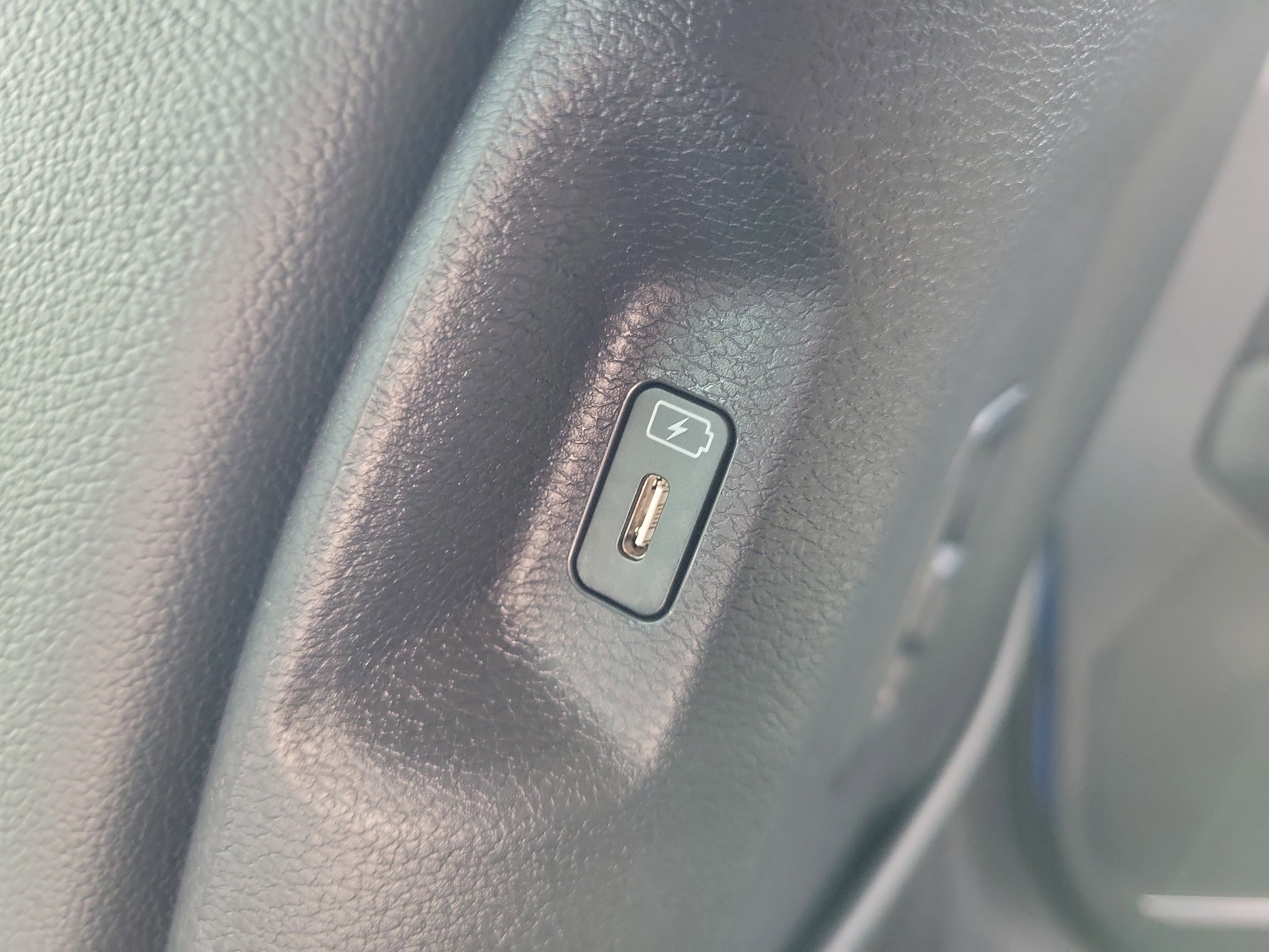 New 2026 Kia Sportage SX image 36