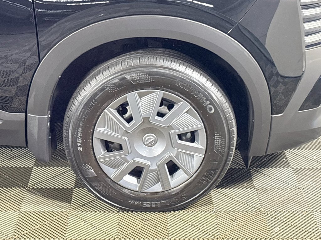 Used 2025 Nissan Kicks S AWD/4WD image 22