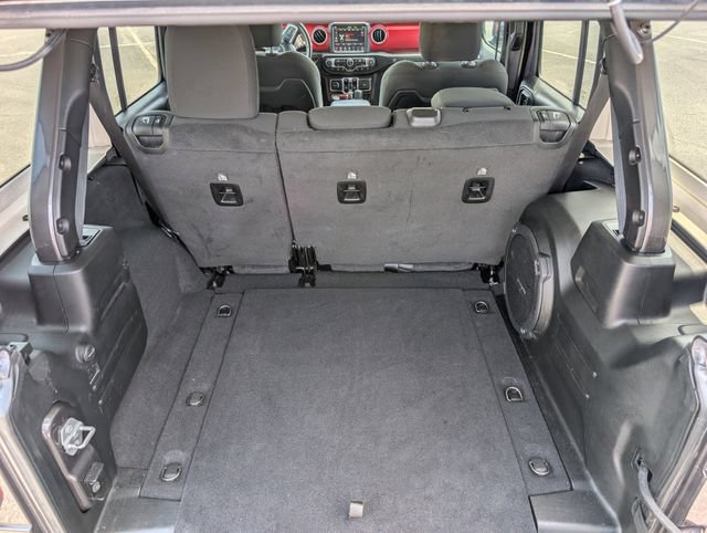 Used 2021 Jeep Wrangler Unlimited Rubicon AWD/4WD image 14