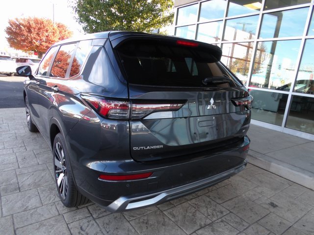 New 2025 Mitsubishi Outlander SE image 5