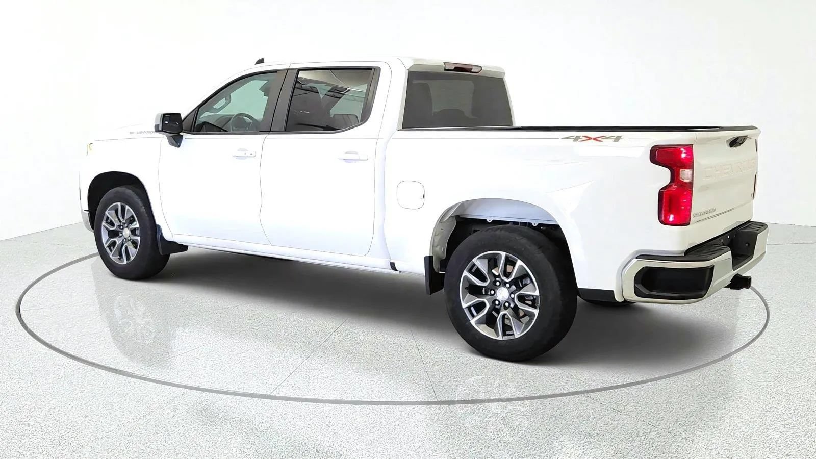 Used 2023 Chevrolet Silverado 1500 LT AWD/4WD image 6