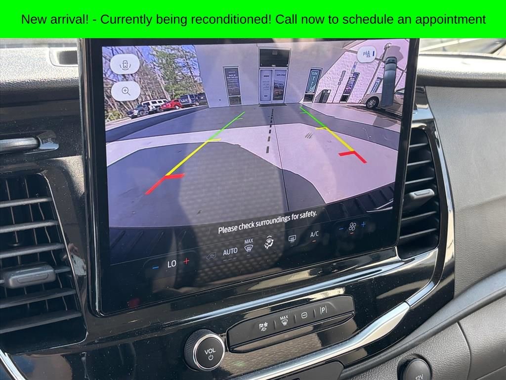 Used 2025 Ford Transit 350 XLT image 6