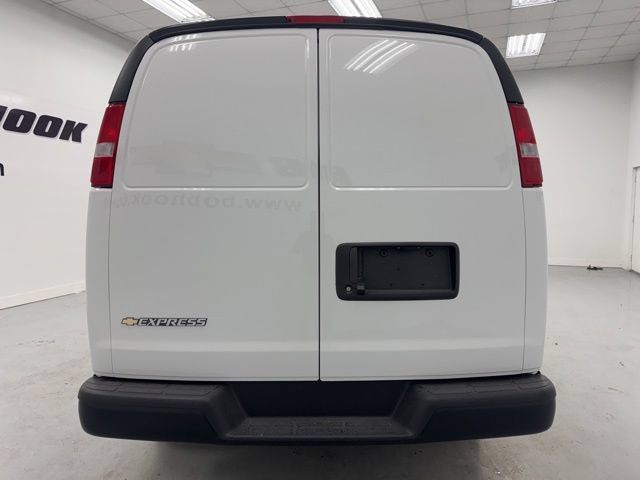 New 2026 Chevrolet Express 2500 Extended w/ Driver Convenience Package RWD image 6