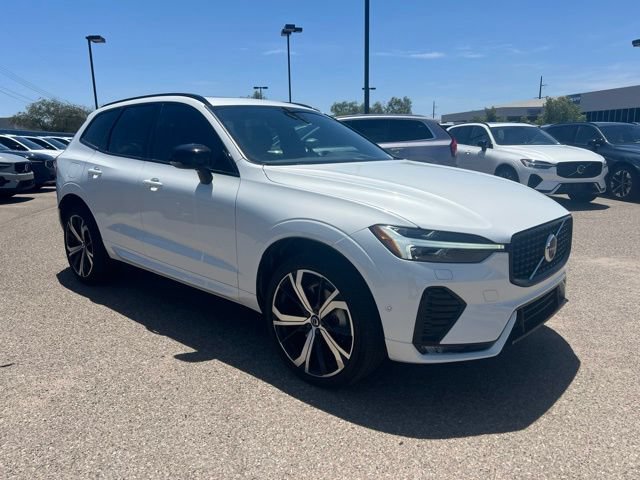 Used 2022 Volvo XC60 B6 R-Design AWD/4WD image 1