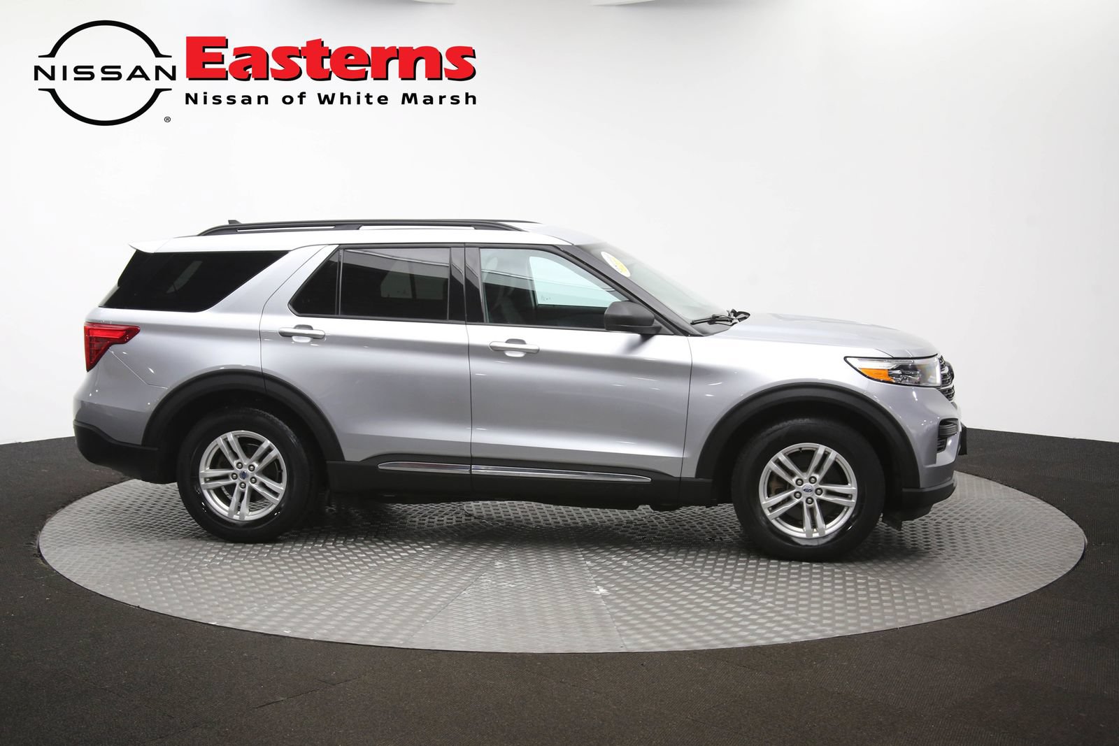 Used 2023 Ford Explorer XLT RWD image 40