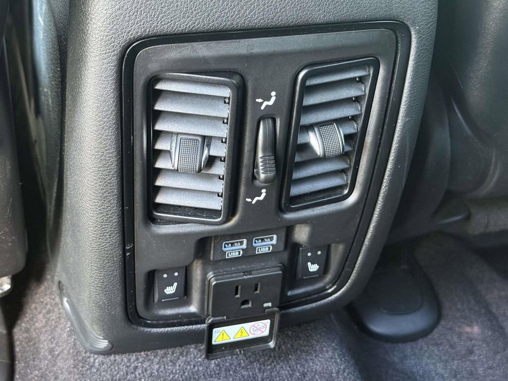 Used 2022 Dodge Durango SRT w/ Technology Group AWD/4WD image 13
