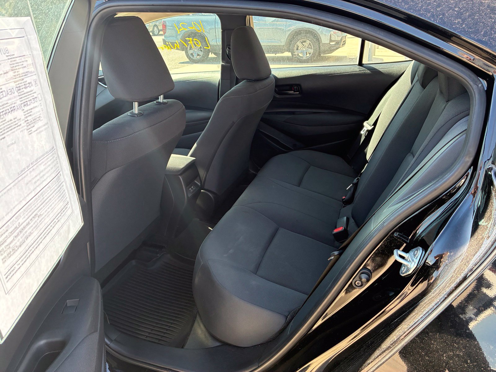 Used 2024 Toyota Corolla LE w/ LE Convenience Package FWD image 3