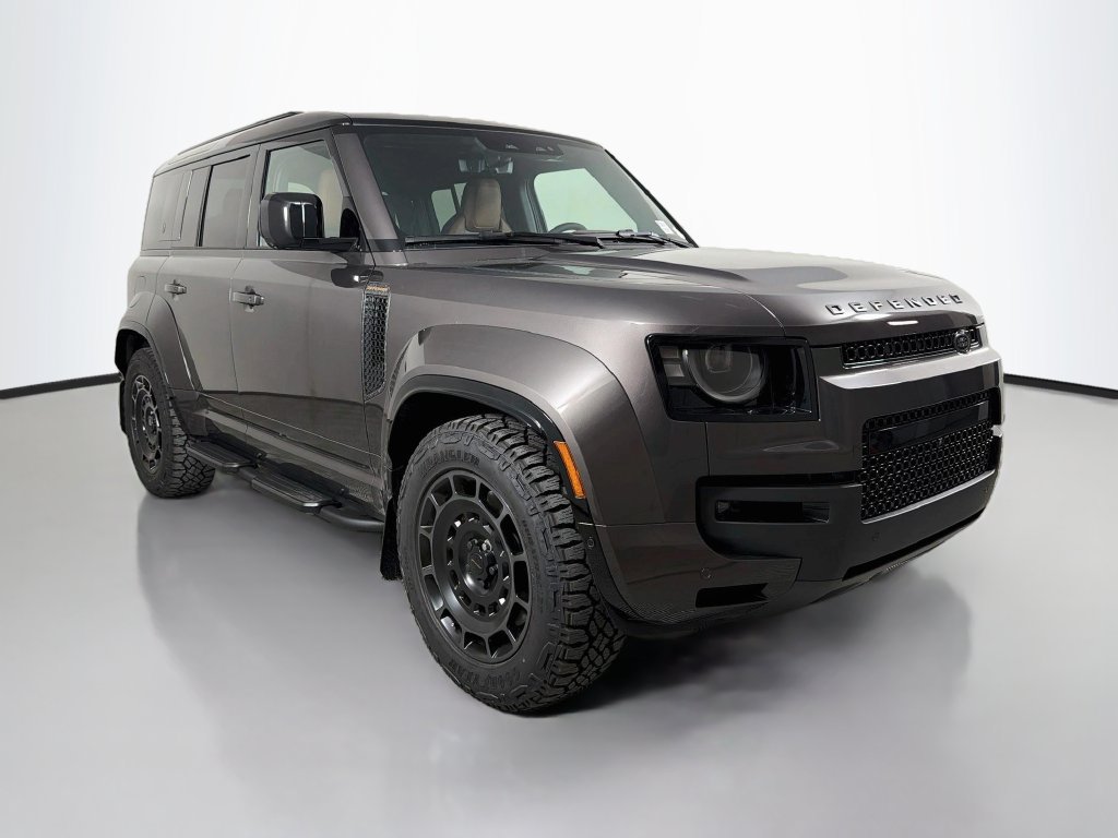 New 2026 Land Rover Defender 110 OCTA AWD/4WD image 3