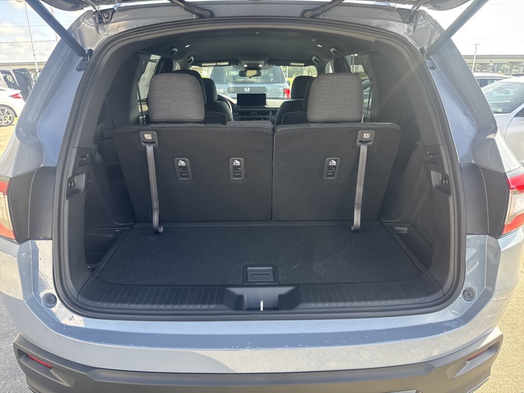 New 2026 Honda Pilot Sport image 7