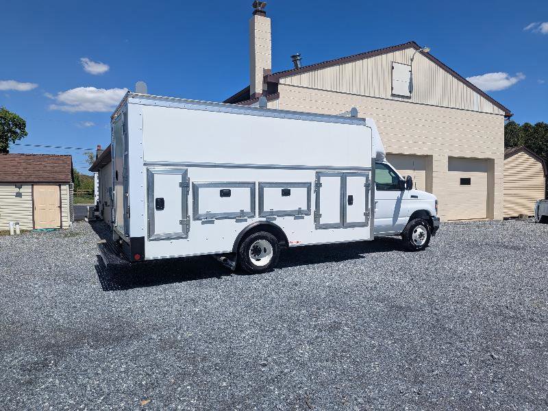 Used 2025 Ford E-450 and Econoline 450 Super Duty w/ Power Equipment Group RWD image 14