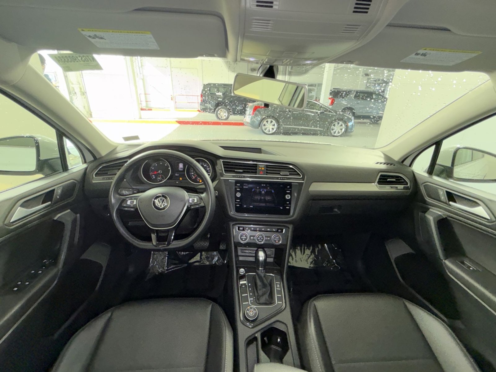 Used 2019 Volkswagen Tiguan SE w/ Panoramic Sunroof Package image 22
