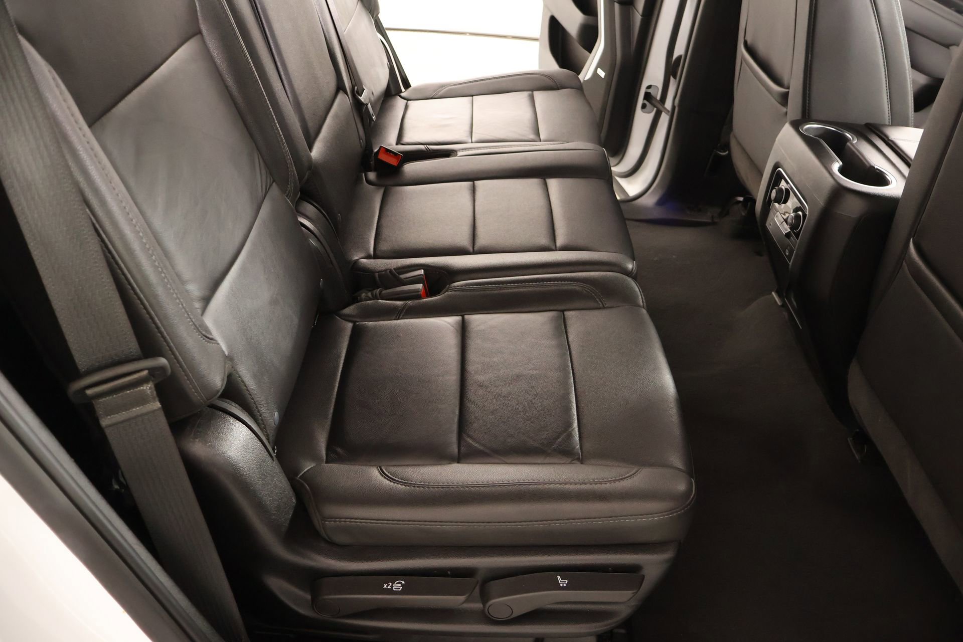 Used 2024 Chevrolet Tahoe LT AWD/4WD image 15