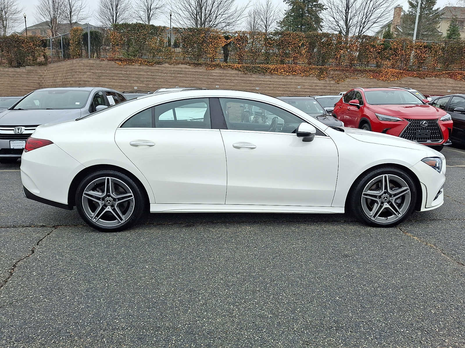 Used 2023 Mercedes-Benz CLA 250 4MATIC image 4