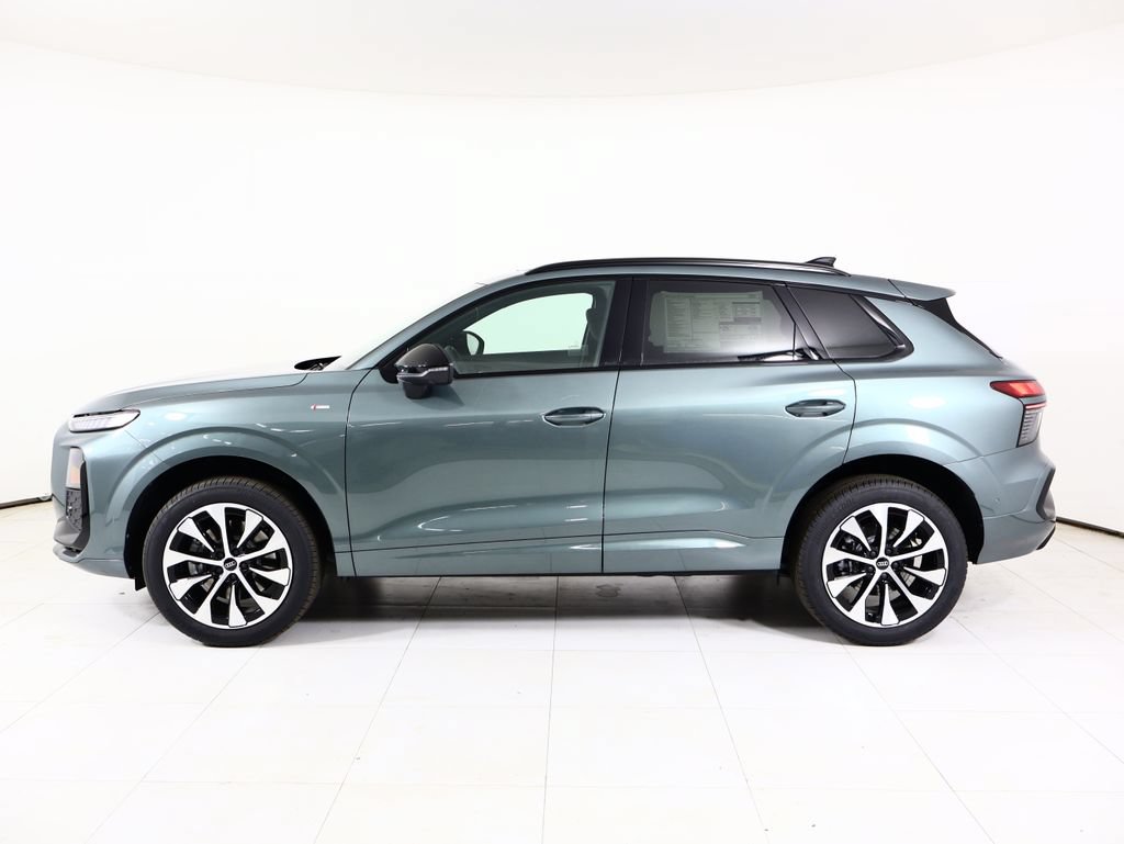 Used 2026 Audi Q3 quattro 2.0T AWD/4WD image 2