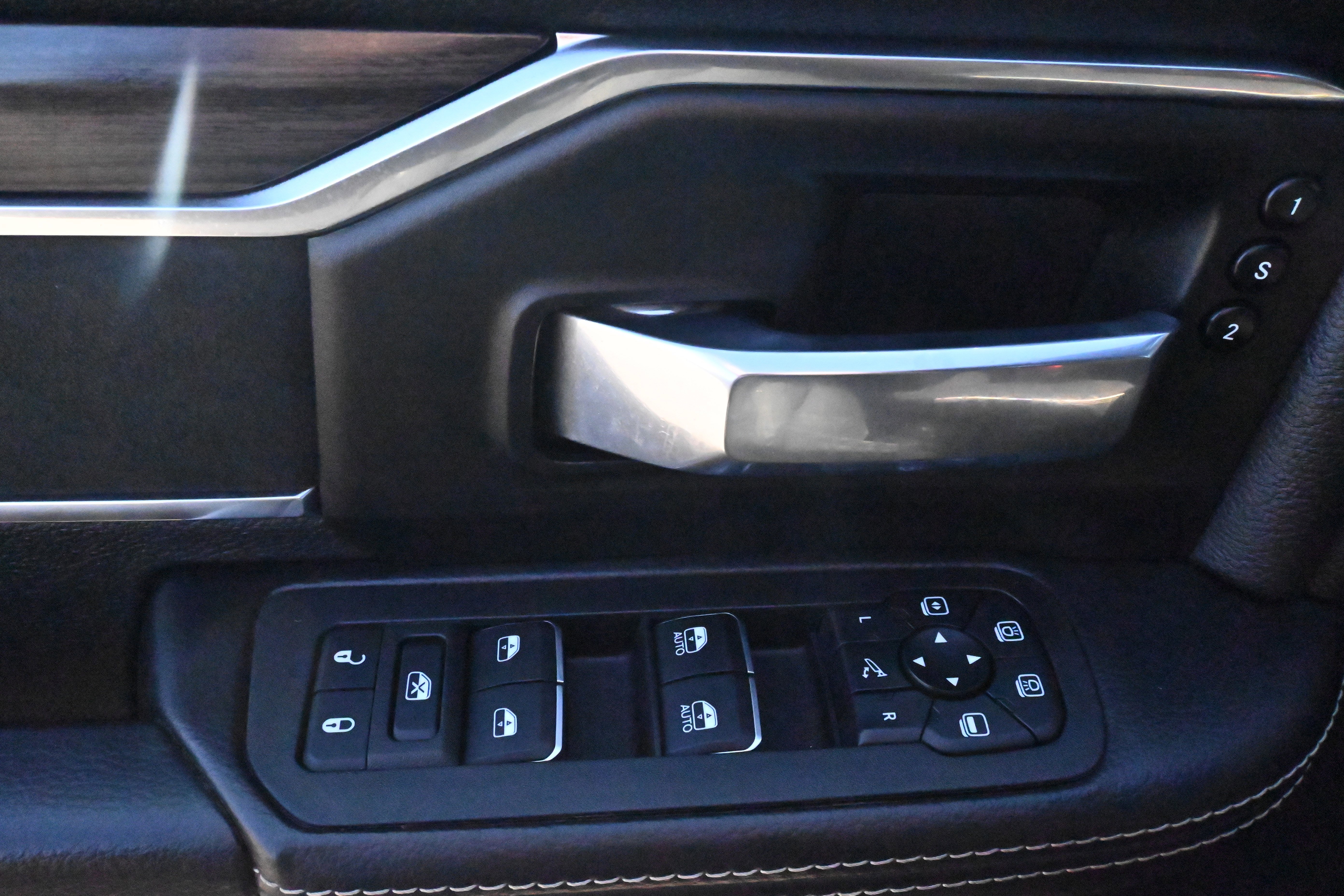 Used 2025 RAM 3500 Laramie w/ Night Edition image 29