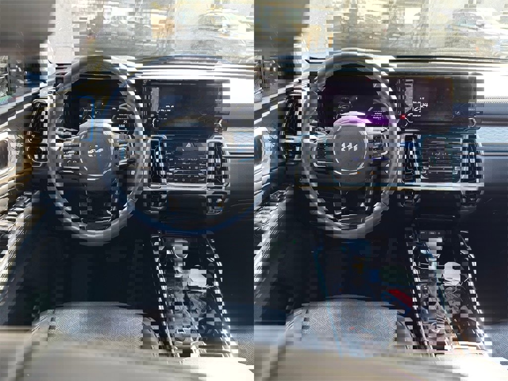 Used 2023 Kia Sorento SX image 29