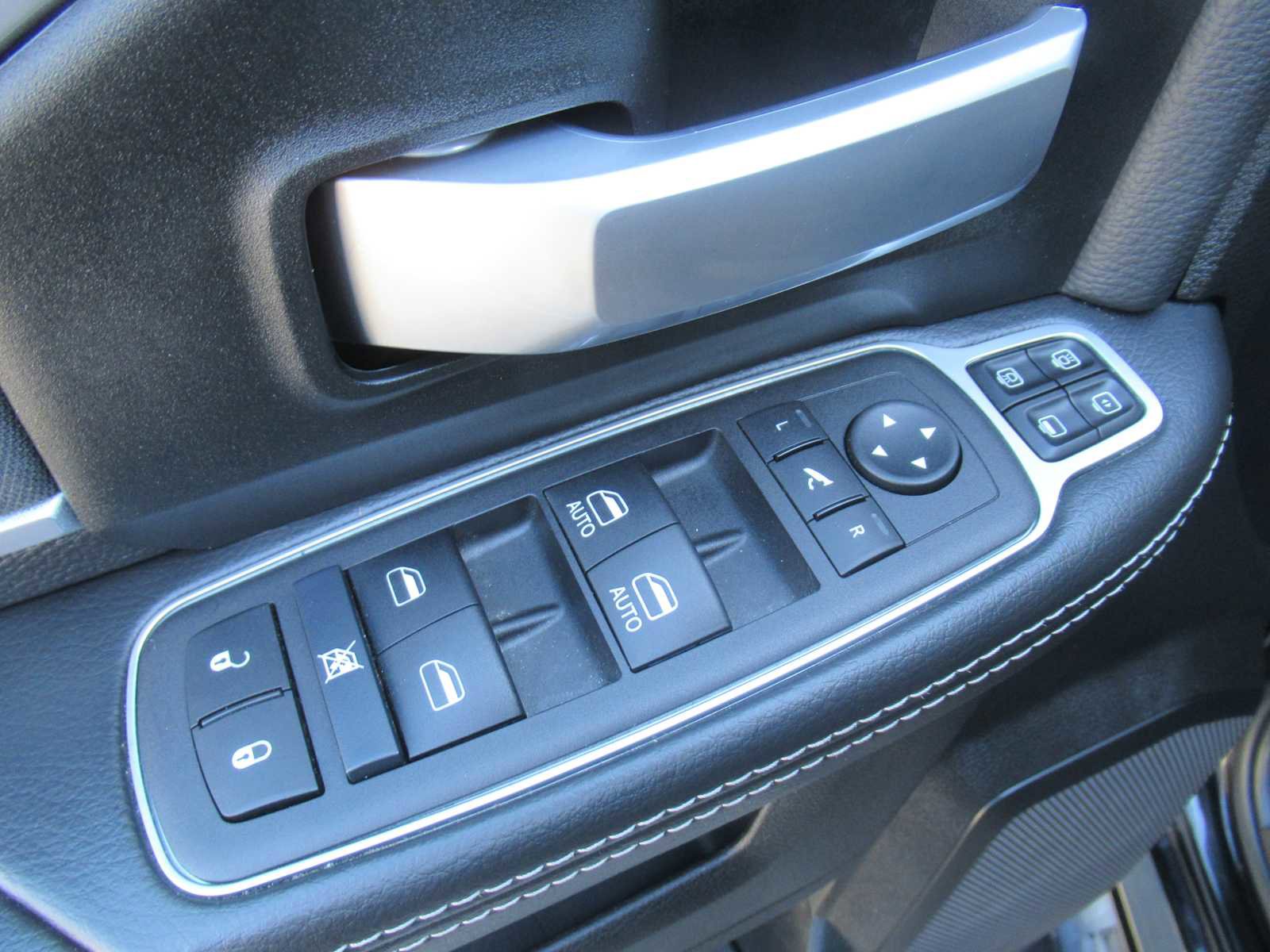 Used 2024 RAM 2500 Big Horn image 21