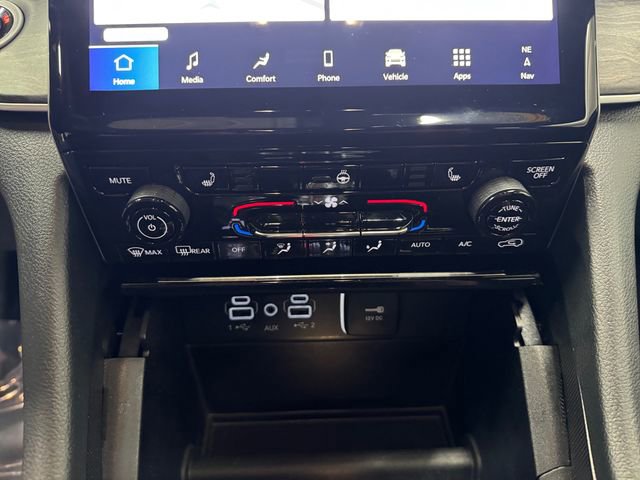 Used 2024 Jeep Grand Cherokee Limited w/ Black Appearance Package image 3