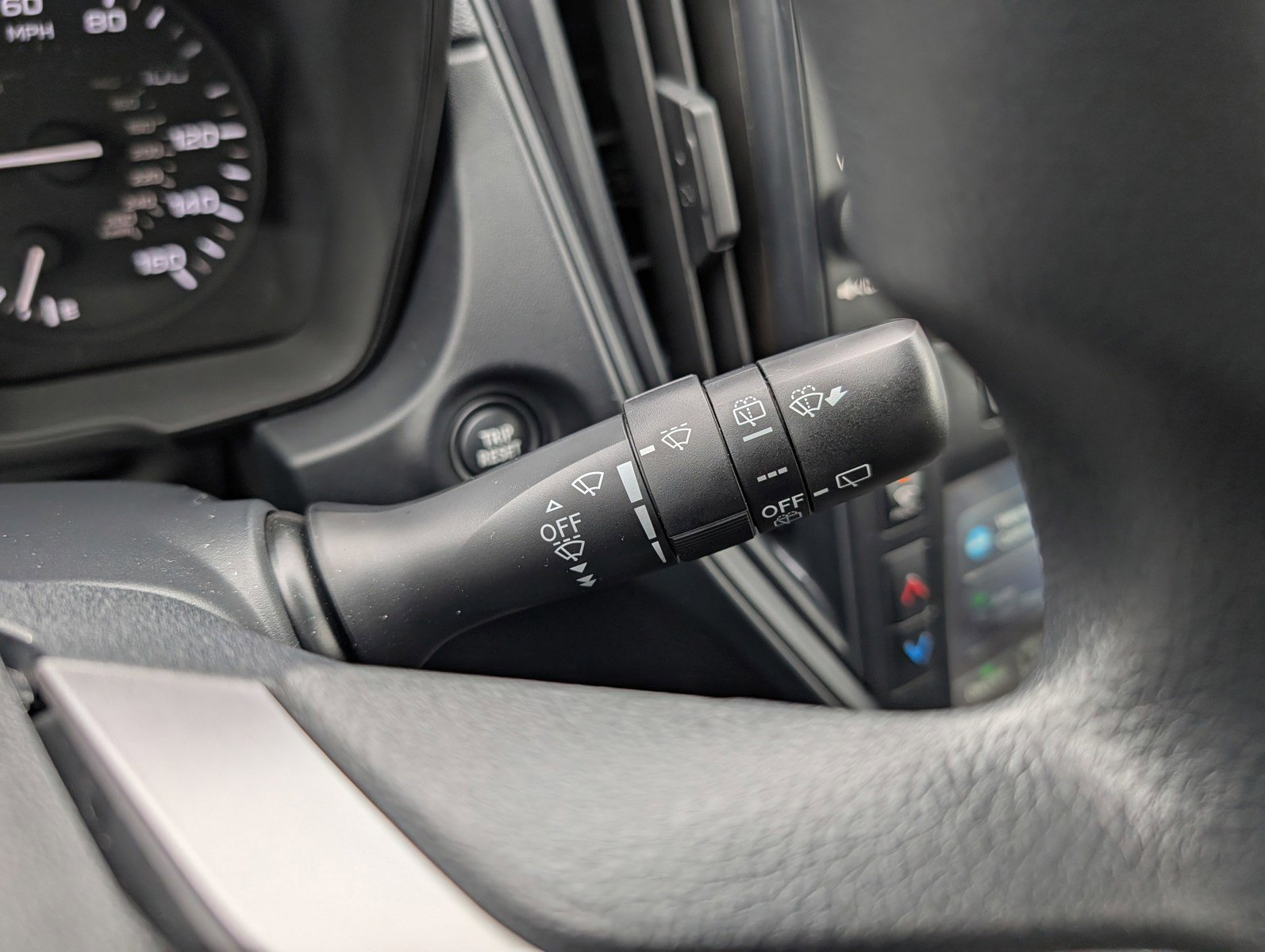 Used 2025 Subaru Impreza 2.0i image 30