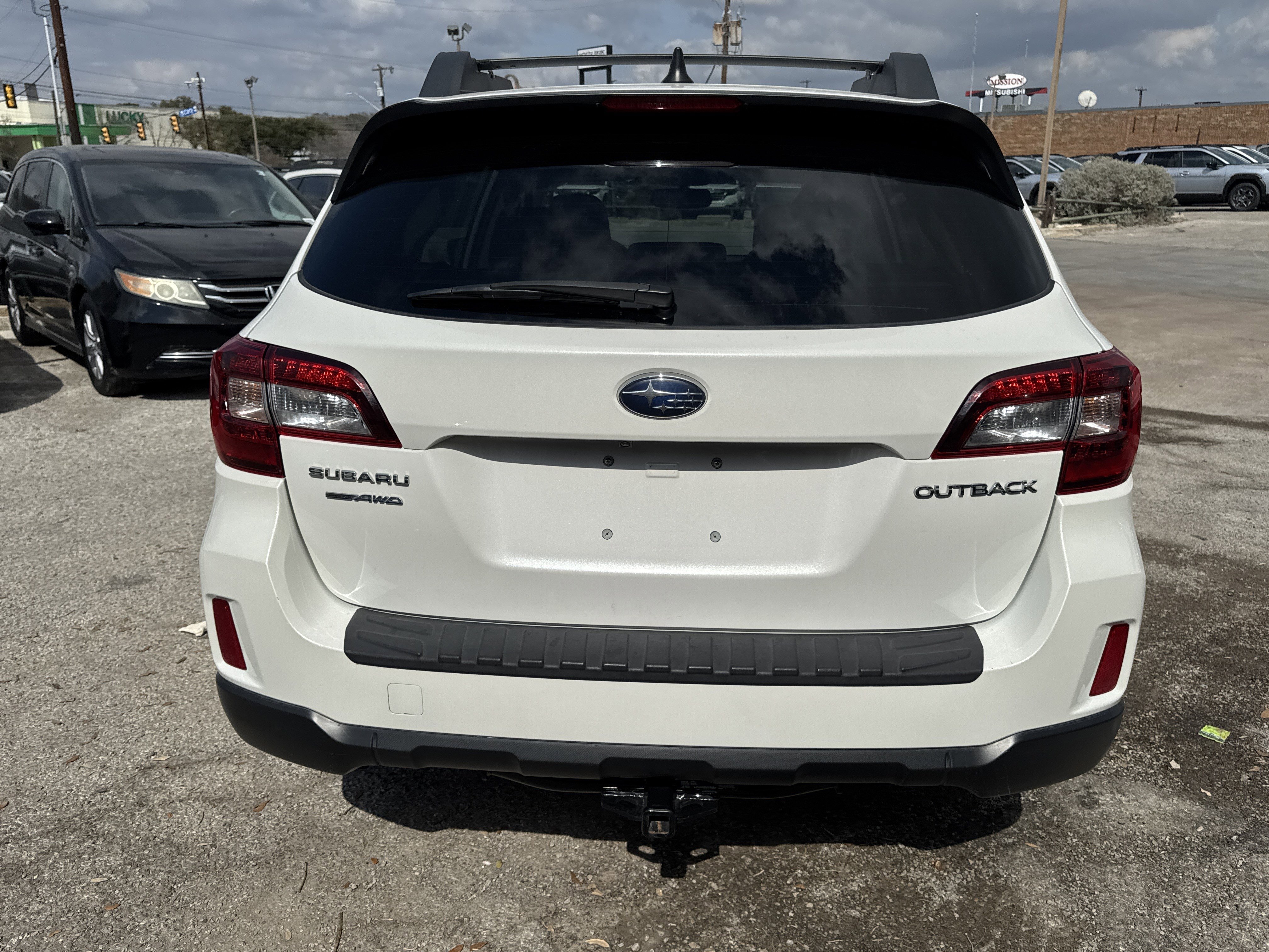 Used 2016 Subaru Outback 2.5i Premium w/ Popular Package #2 image 4