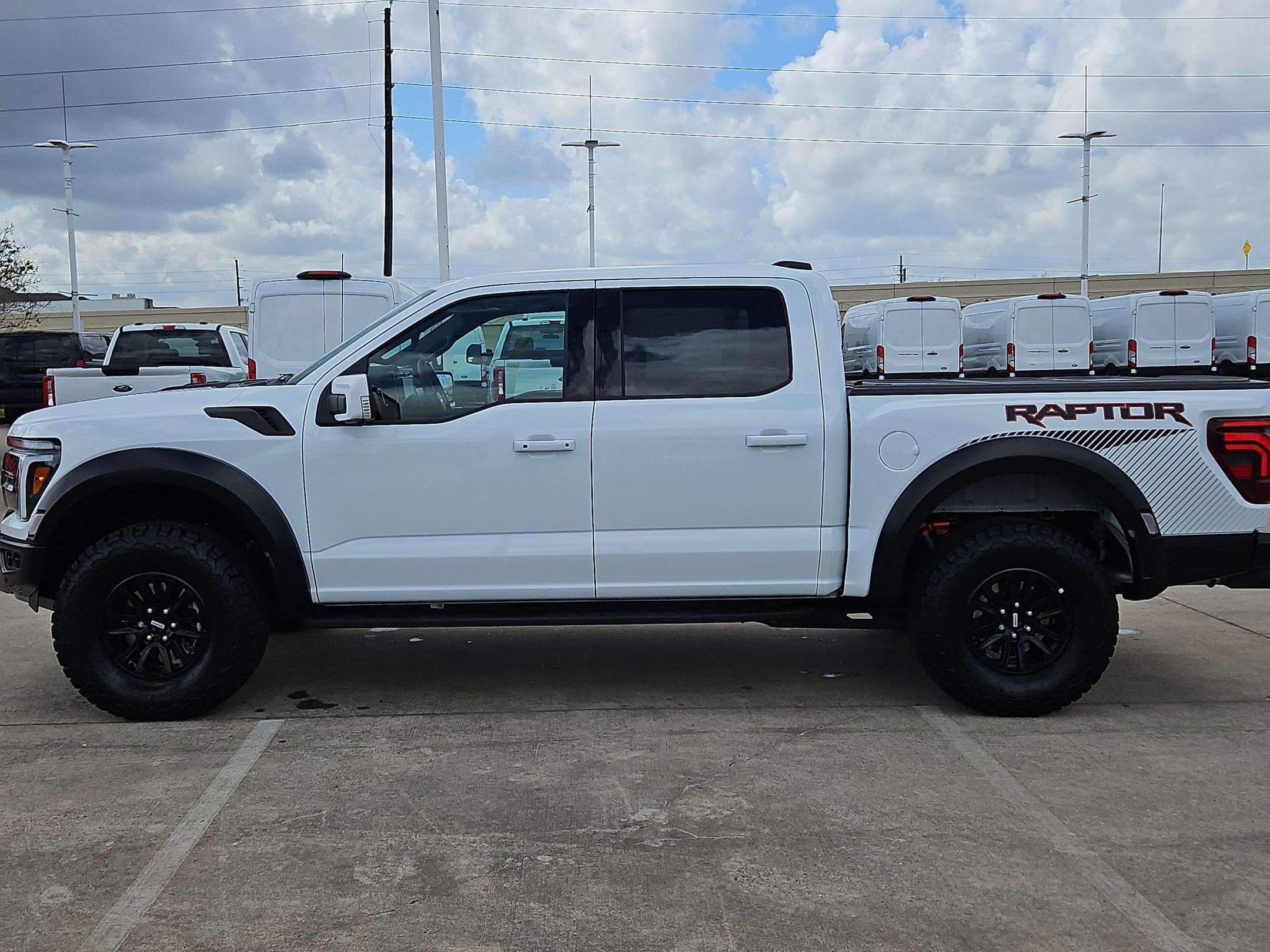 Used 2025 Ford F150 Raptor AWD/4WD image 7