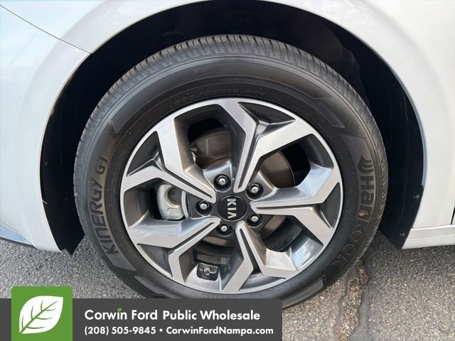 Used 2021 Kia Forte LXS image 9