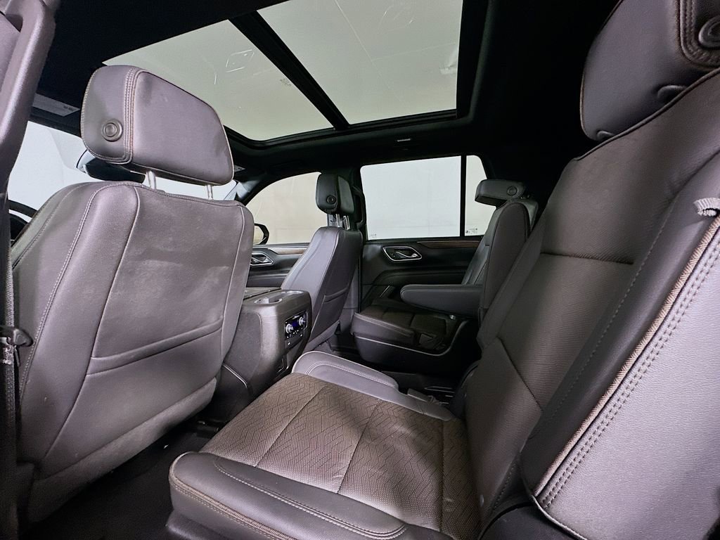 Used 2024 Chevrolet Tahoe High Country AWD/4WD image 13