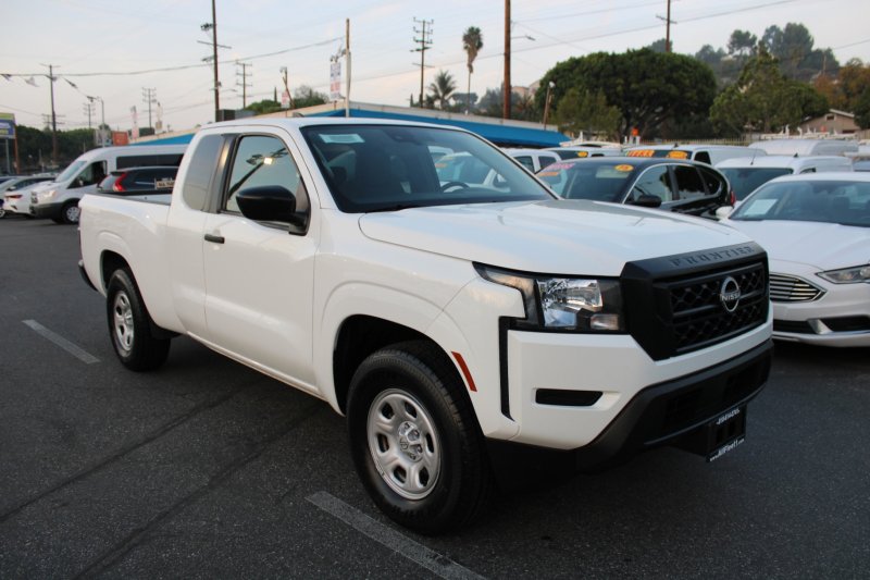 Used 2023 Nissan Frontier S image 1