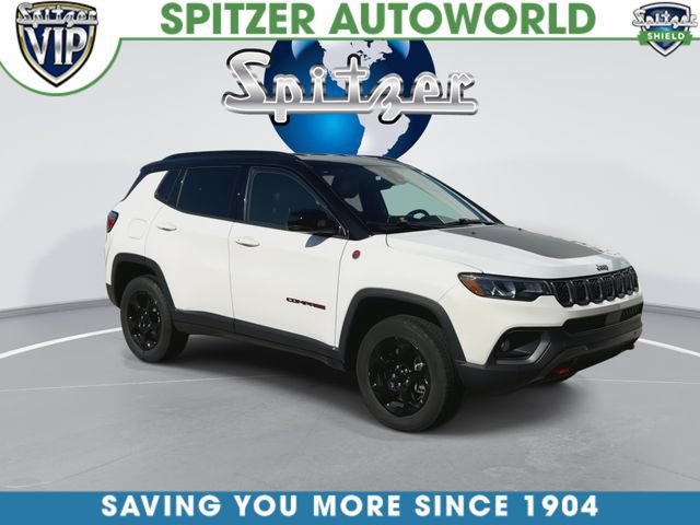 Used 2023 Jeep Compass Trailhawk AWD/4WD image 3