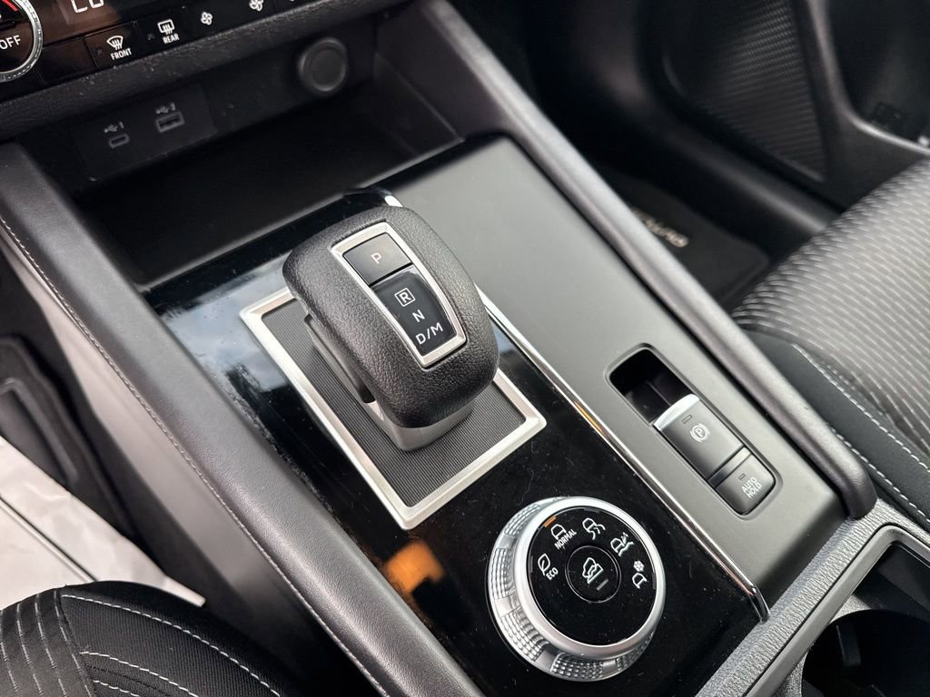 Used 2024 Mitsubishi Outlander ES image 27