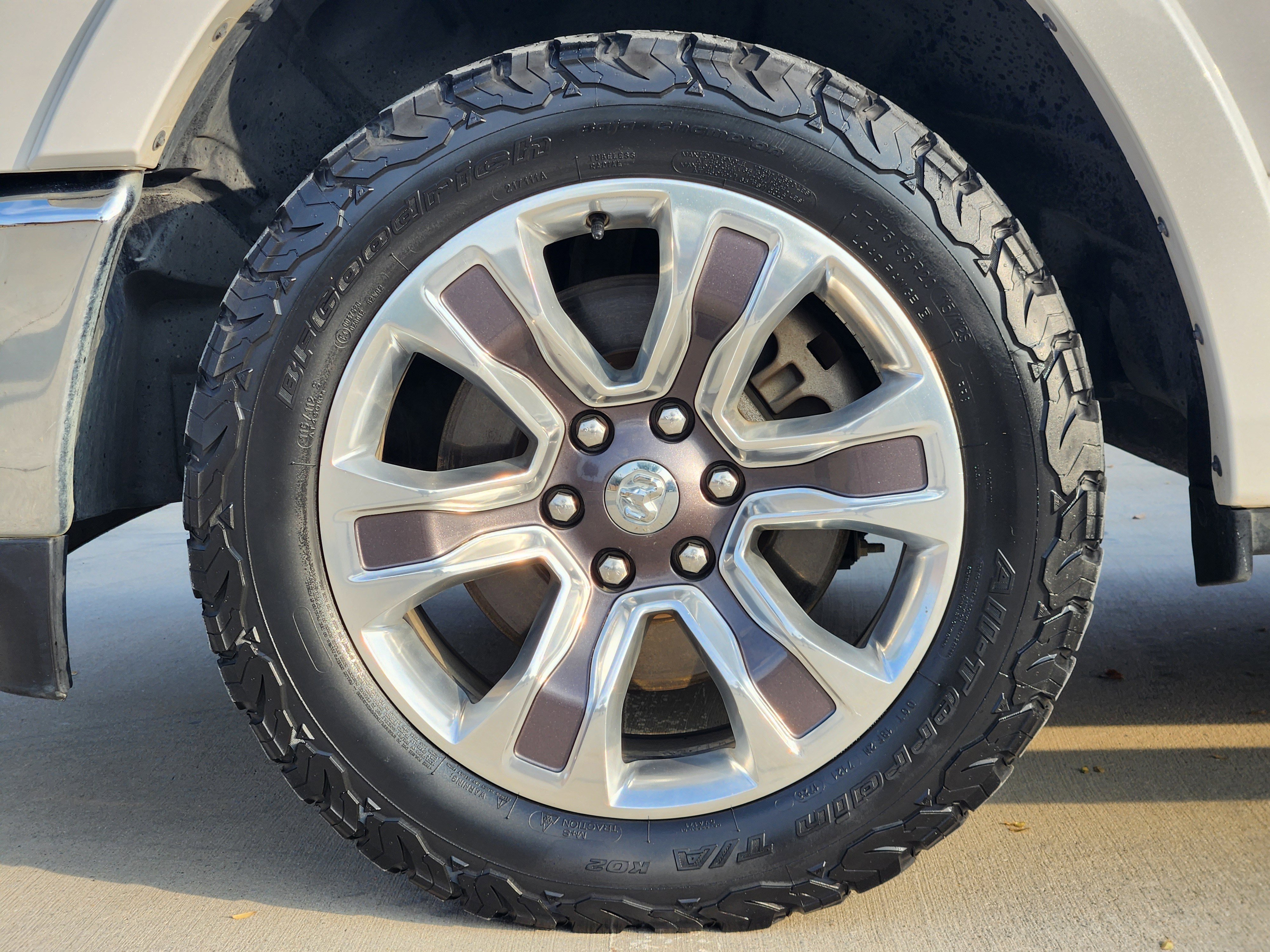 Used 2021 RAM 1500 Limited w/ Bed Utility Group image 11