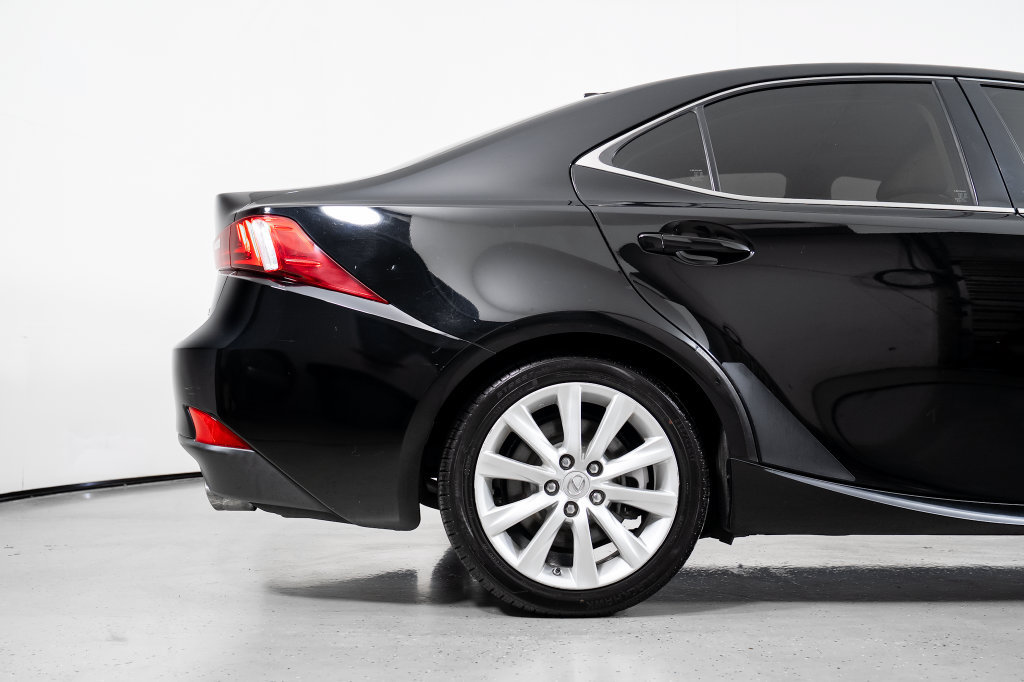 Used 2016 Lexus IS 200t RWD image 5