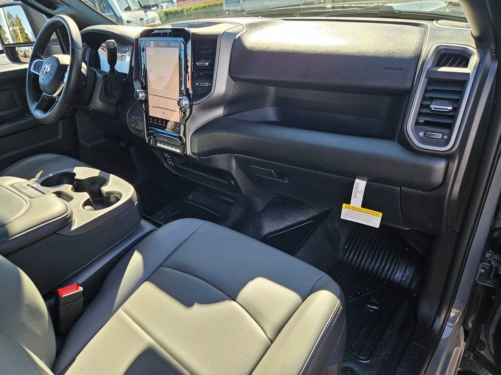 New 2026 RAM 5500 Tradesman AWD/4WD image 32