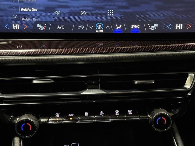 Used 2024 Chevrolet Traverse Z71 w/ Enhanced Driving Package image 19