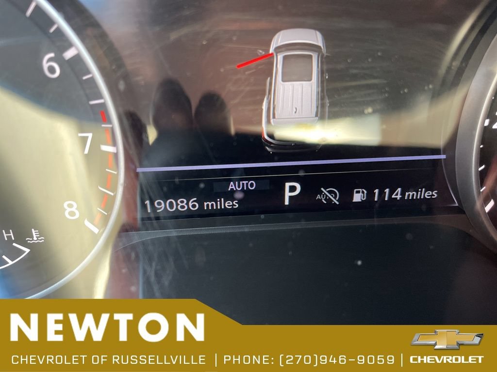 Used 2025 Nissan Pathfinder SL AWD/4WD image 18