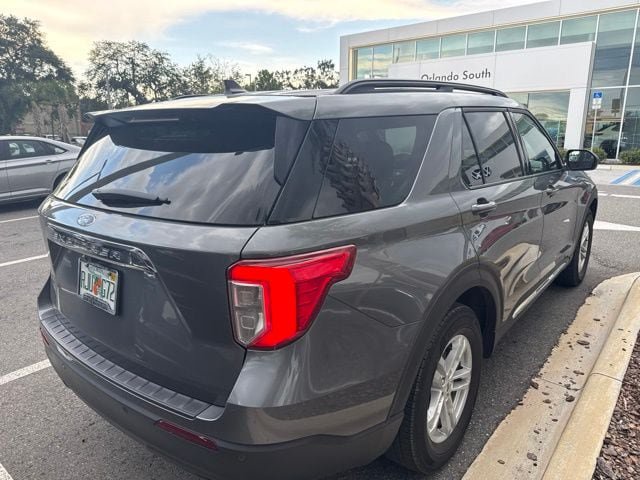 Used 2024 Ford Explorer XLT RWD image 9