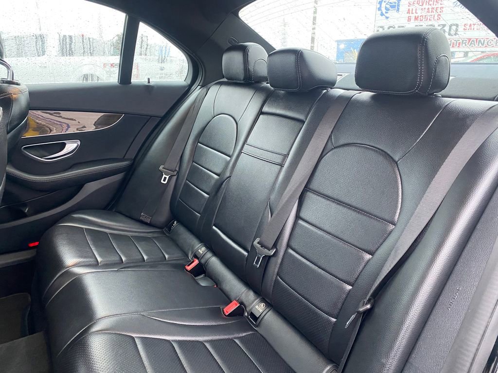 Used 2019 Mercedes-Benz C 300 Sedan image 16