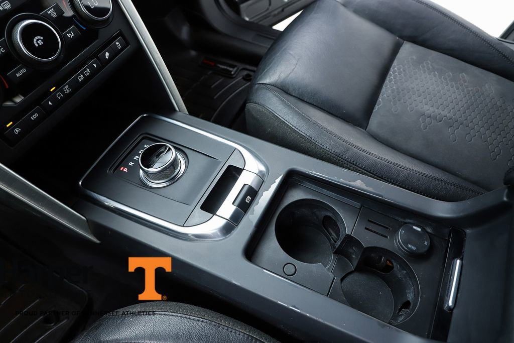 Used 2016 Land Rover Discovery Sport SE image 24