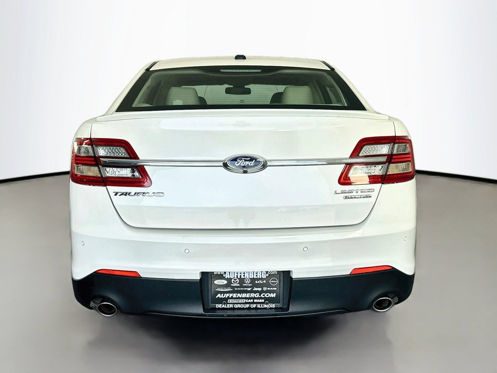 Used 2016 Ford Taurus Limited w/ Equipment Group 301A FWD image 6