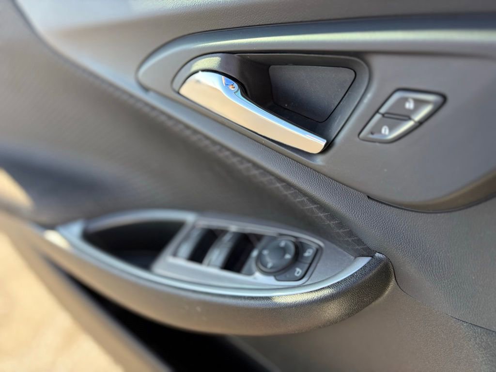 Used 2025 Chevrolet Malibu LT FWD image 19
