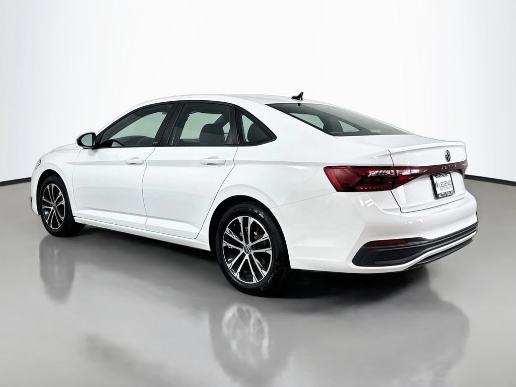 Used 2025 Volkswagen Jetta Sport FWD image 8