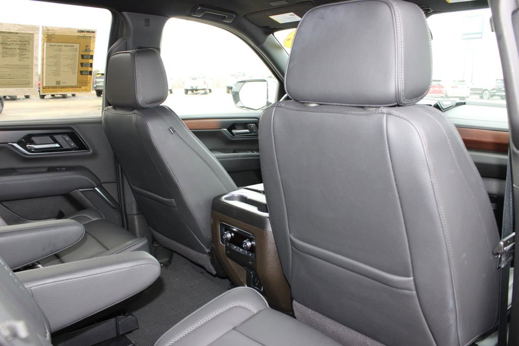 Used 2025 GMC Yukon Denali image 37