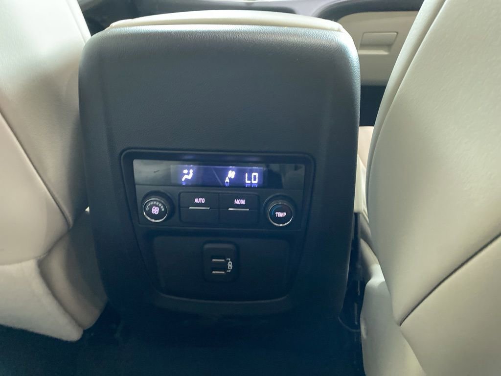 Used 2023 Buick Enclave Essence w/ Experience Buick Package AWD/4WD image 16